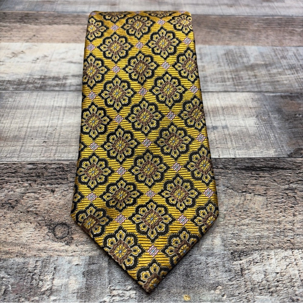 Jos A. Bank Signature Collection Gold Black And Purple Neck Tie  59 in Length
